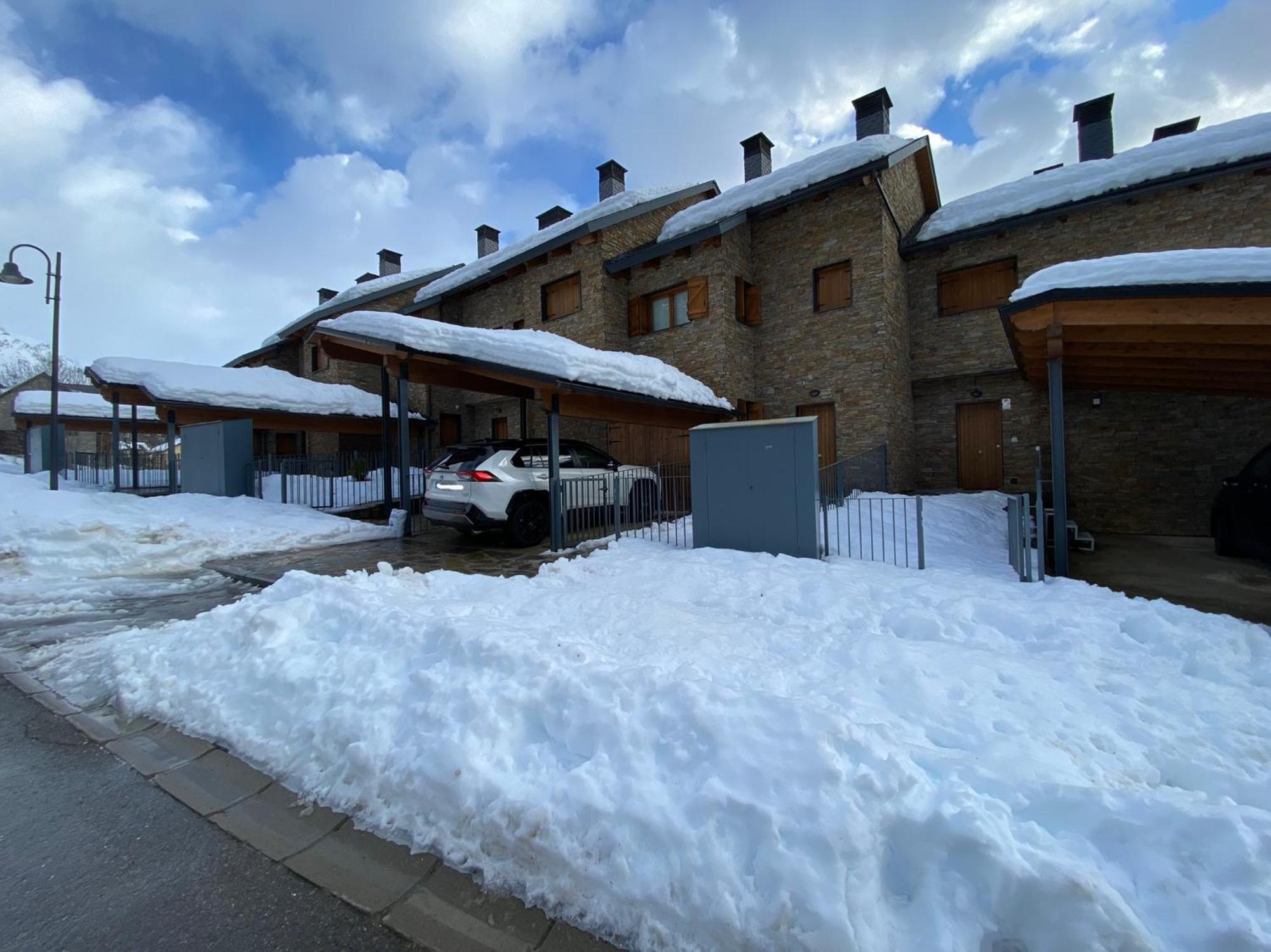 Chalet Casa La Cumbrecita En Пантикоса Экстерьер фото